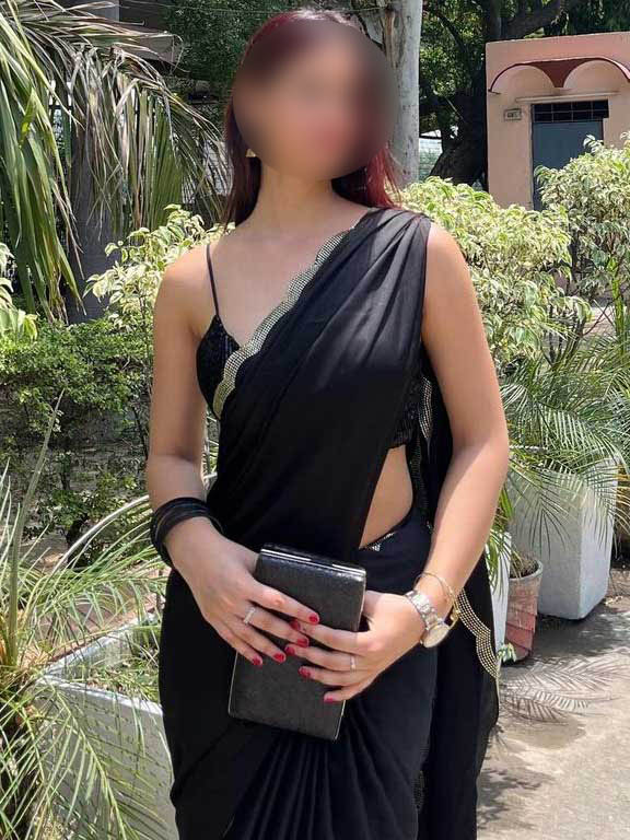 20 year old Call Girl service in Chandigarh